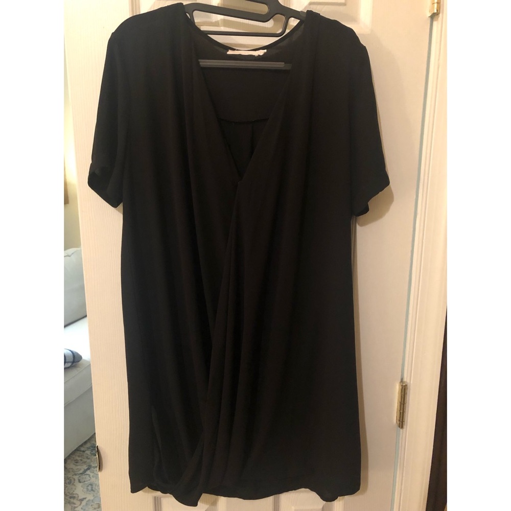 LUSH draped black short sleeve dress